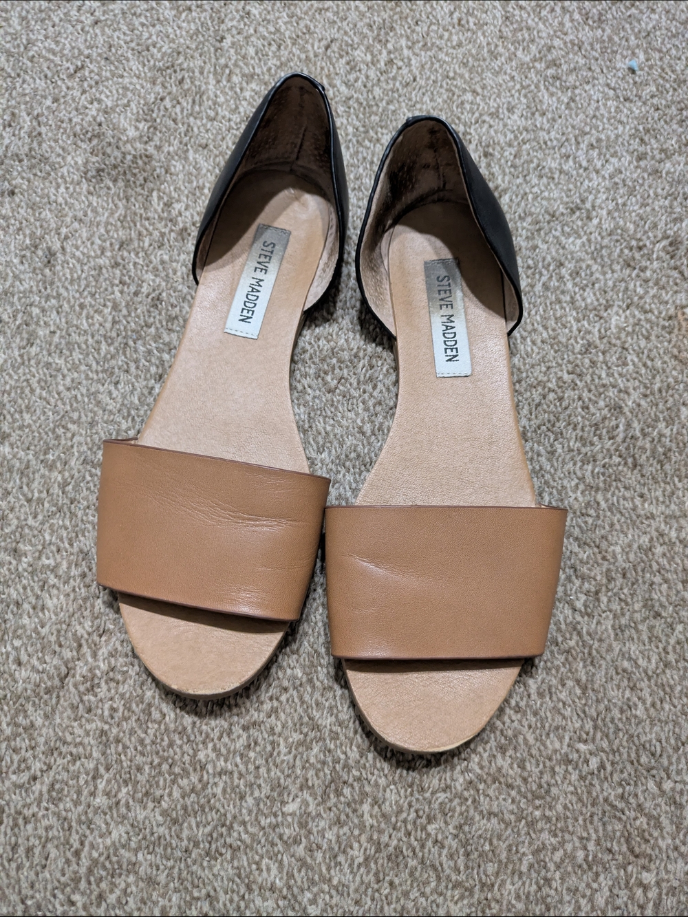 Cognac/black flats by Steve Madden